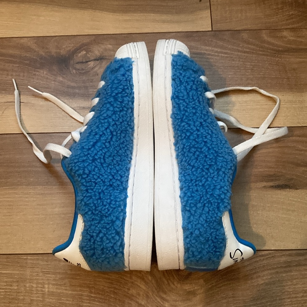 Adidas Marge Simpson Superstar Sneakers - Picture 7 of 10